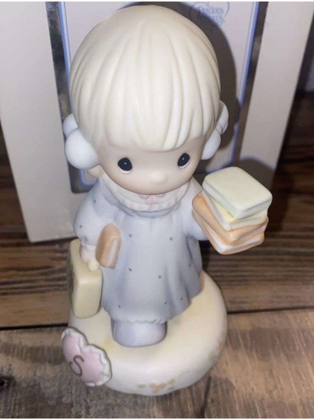 NIB Precious Moments Growing in Grace age 5 blonde figurine